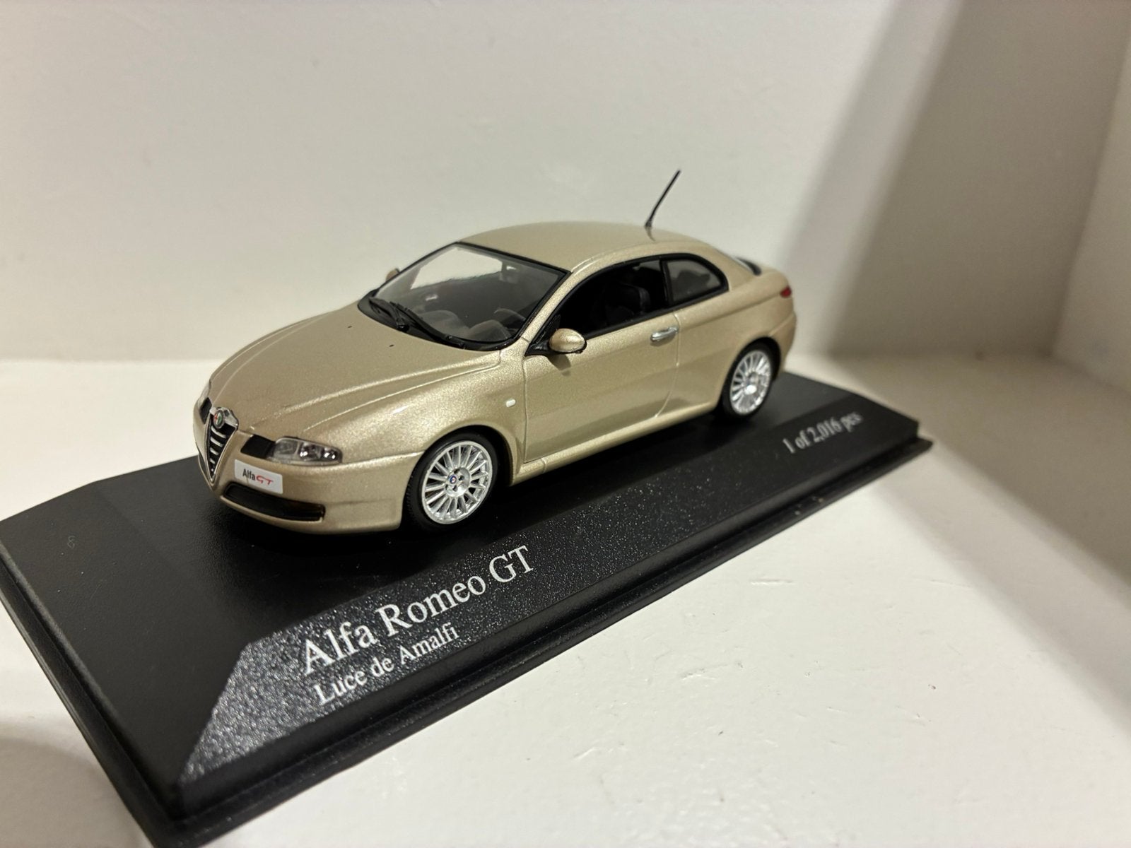 Gezocht: partij Minichamps schaal 1:43, Ophalen of Verzenden, Zo goed als nieuw, Auto, MiniChamps