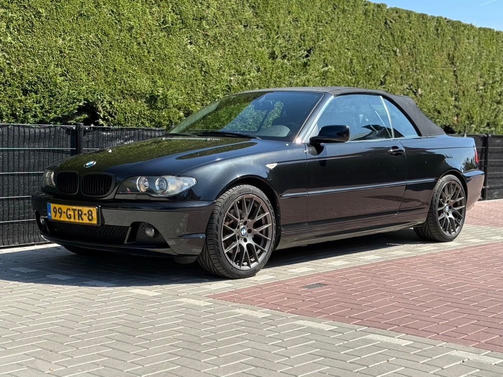 BMW 325Ci Cabrio 2004 — Van Liefhebber voor Liefhebber, Auto's, BMW, Automaat, Achterwielaandrijving, Zwart, Cabriolet
