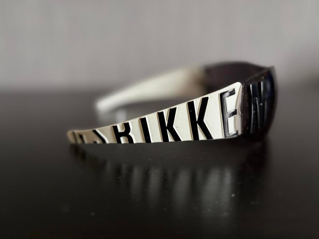 Bikkembergs Zonnebril BK50104 - Stijlvol en Uniek, Overige merken, Zonnebril, Zwart, Ophalen of Verzenden