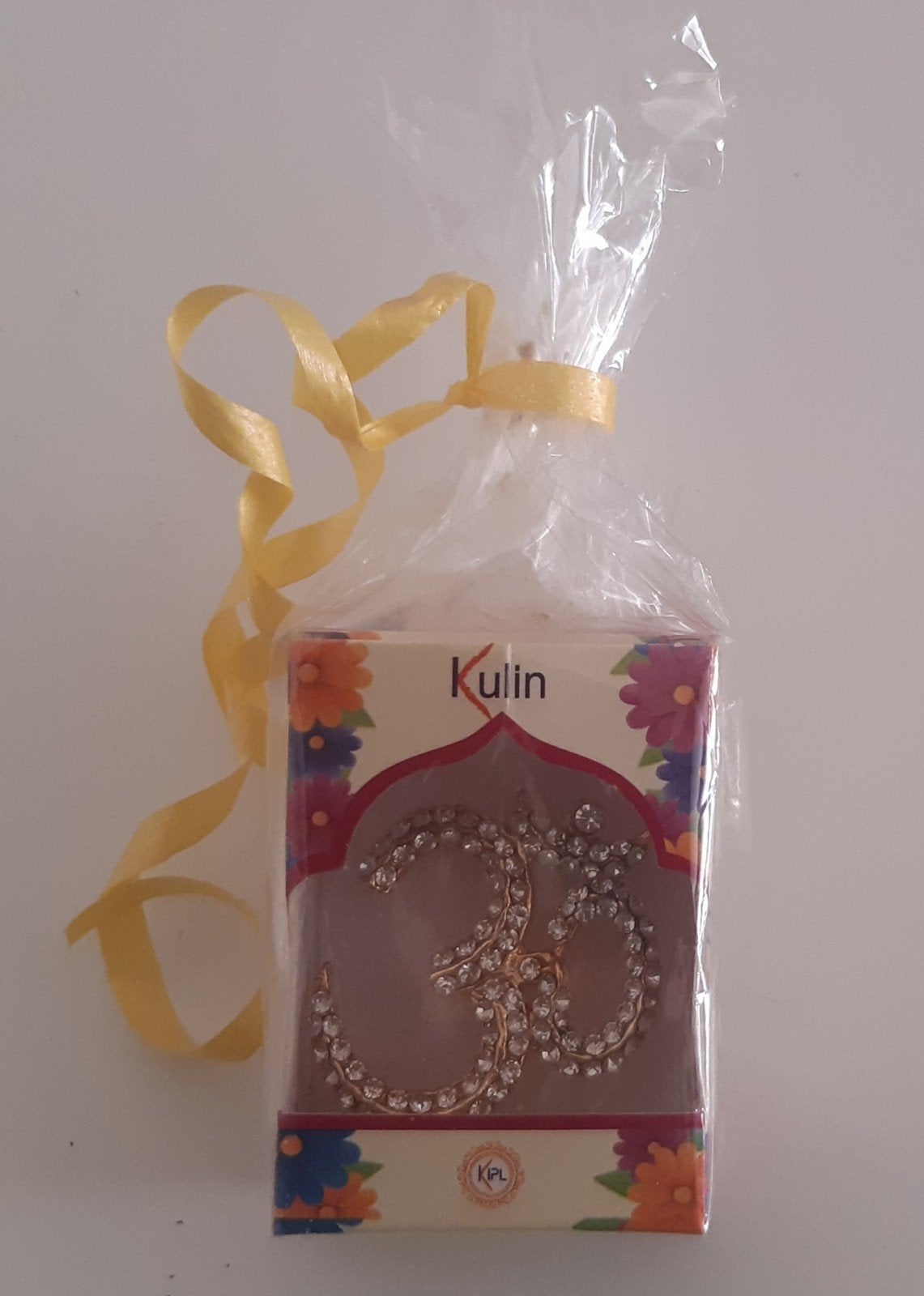 Hanger met Ohm teken, Ophalen