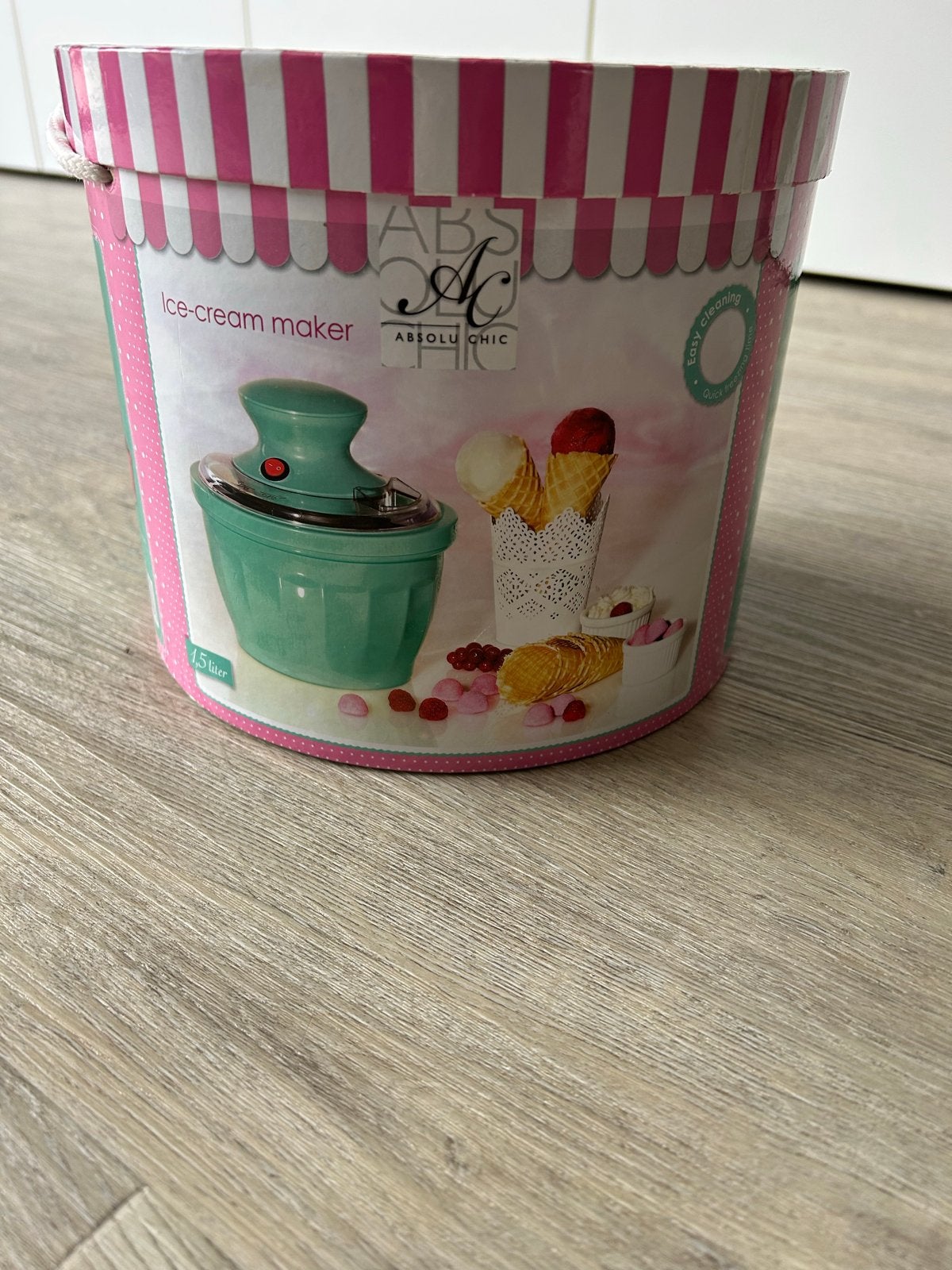 Absolu Chic IJsmachine - Maak je eigen ijs!, Ophalen of Verzenden, Zo goed als nieuw