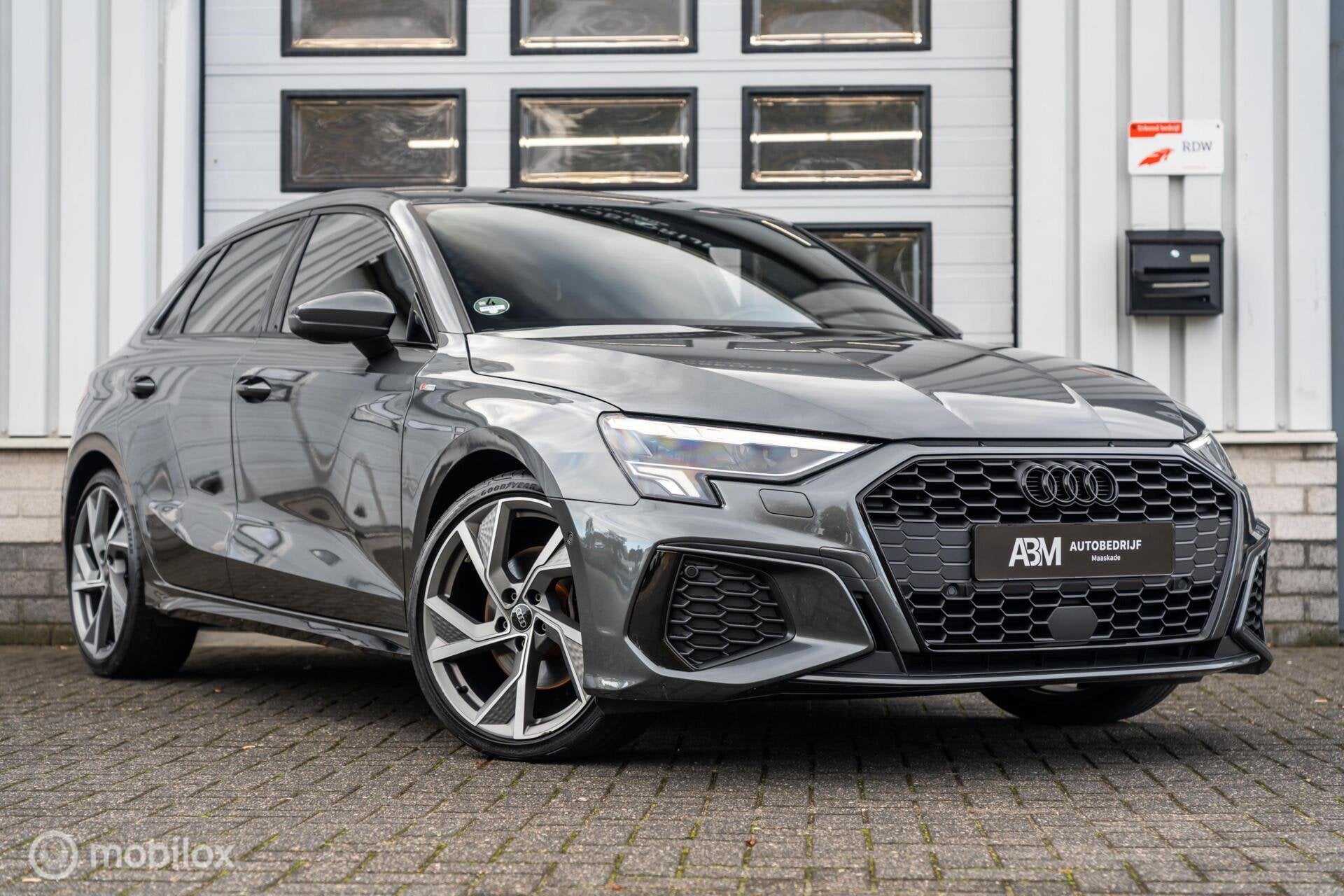 Audi A3 Sportback 35 TDI 3X S-LINE MATRIX B&O Edition one, Dealer onderhouden, Gebruikt, 4 cilinders, 150 pk