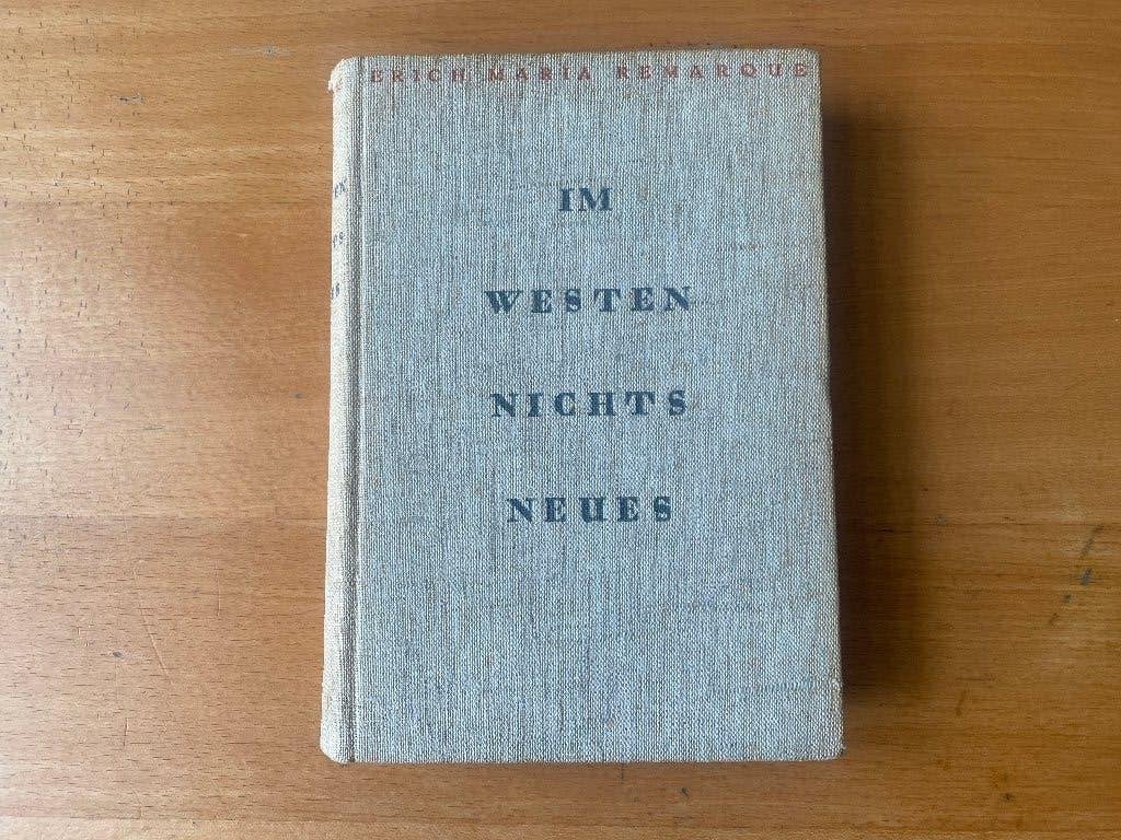 E.M. Remarque - Im Westen nichts Neues (1ste druk 1929), Boeken, Ophalen of Verzenden, Gelezen
