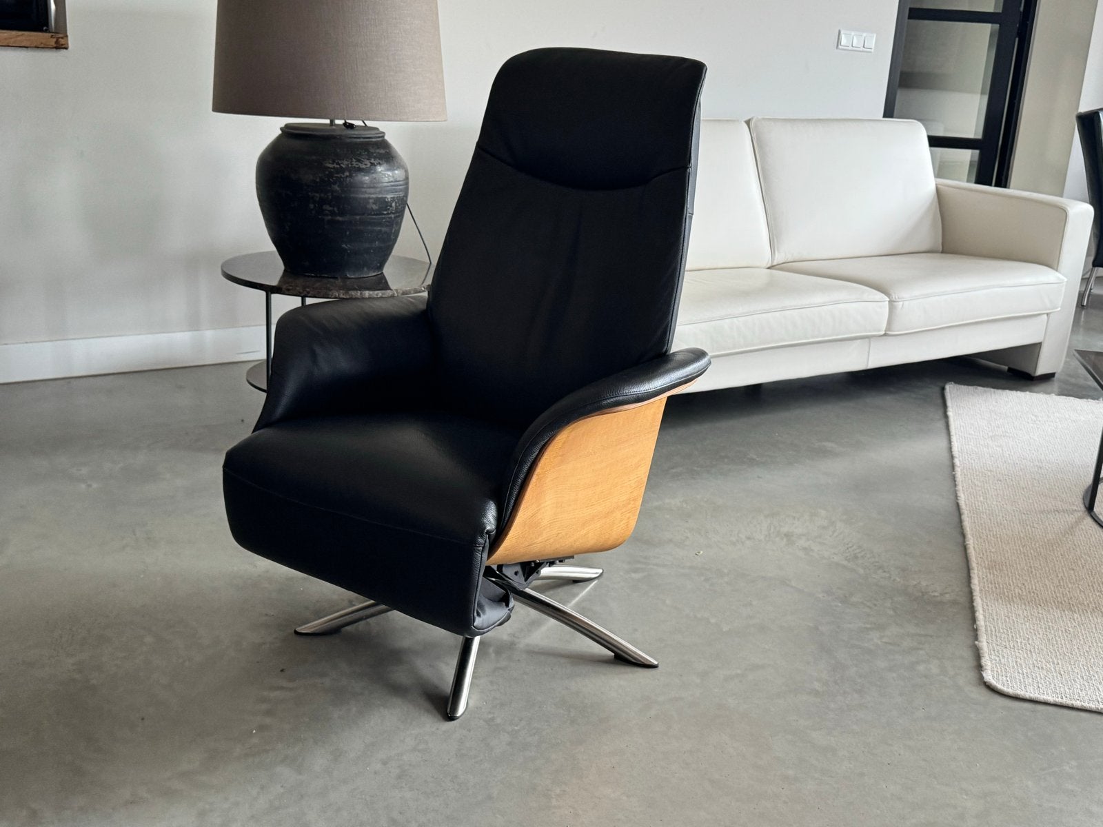 Conform Time Out Relaxfauteuil | Zwart Leer | Als Nieuw, X, Leer, Ophalen of Verzenden, Zo goed als nieuw