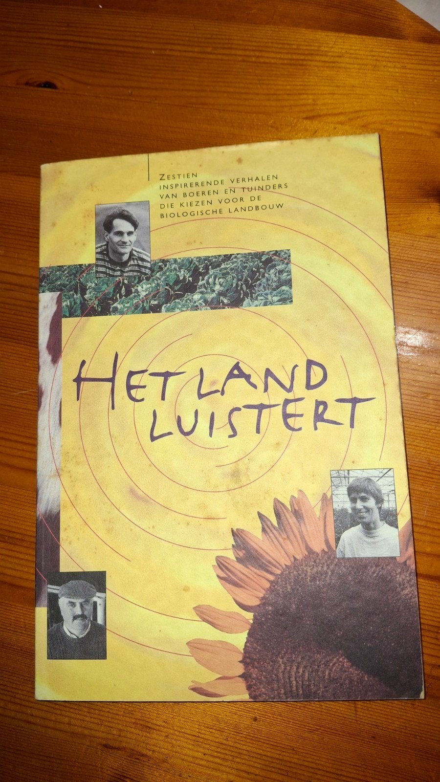 Het Land Luistert - Biologische Landbouw Verhalen Roodbont, Ophalen of Verzenden, Gelezen, Overige onderwerpen, Onbekend
