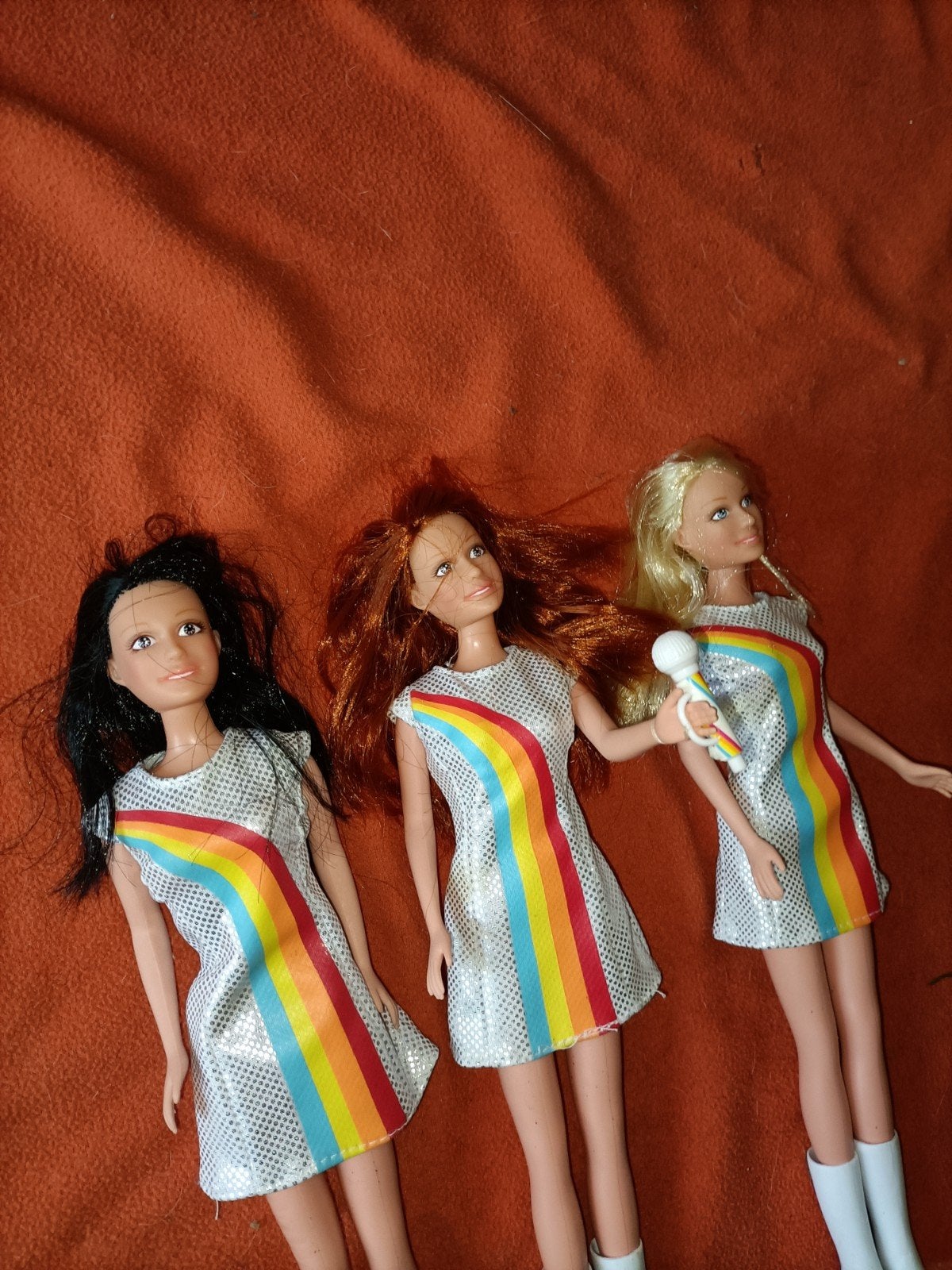 3 K3 barbie poppen met regenboog jurk, laarzen en microfoon, Ophalen of Verzenden, Zo goed als nieuw, Barbie
