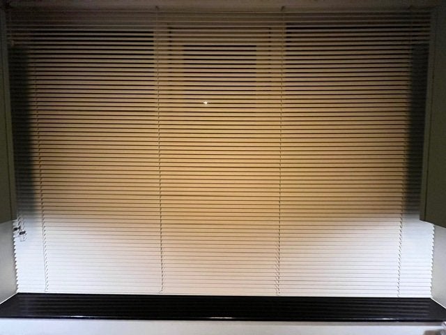 Luxaflex te koop crèmekleurige, Metaal, Lamellen, Zo goed als nieuw, 140 cm