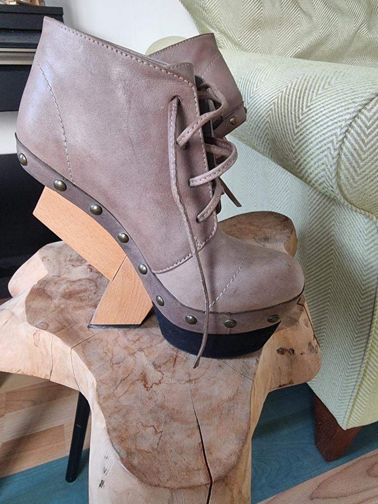 United nude schoenen maat 37,5, Ophalen of Verzenden, Nieuw, Beige