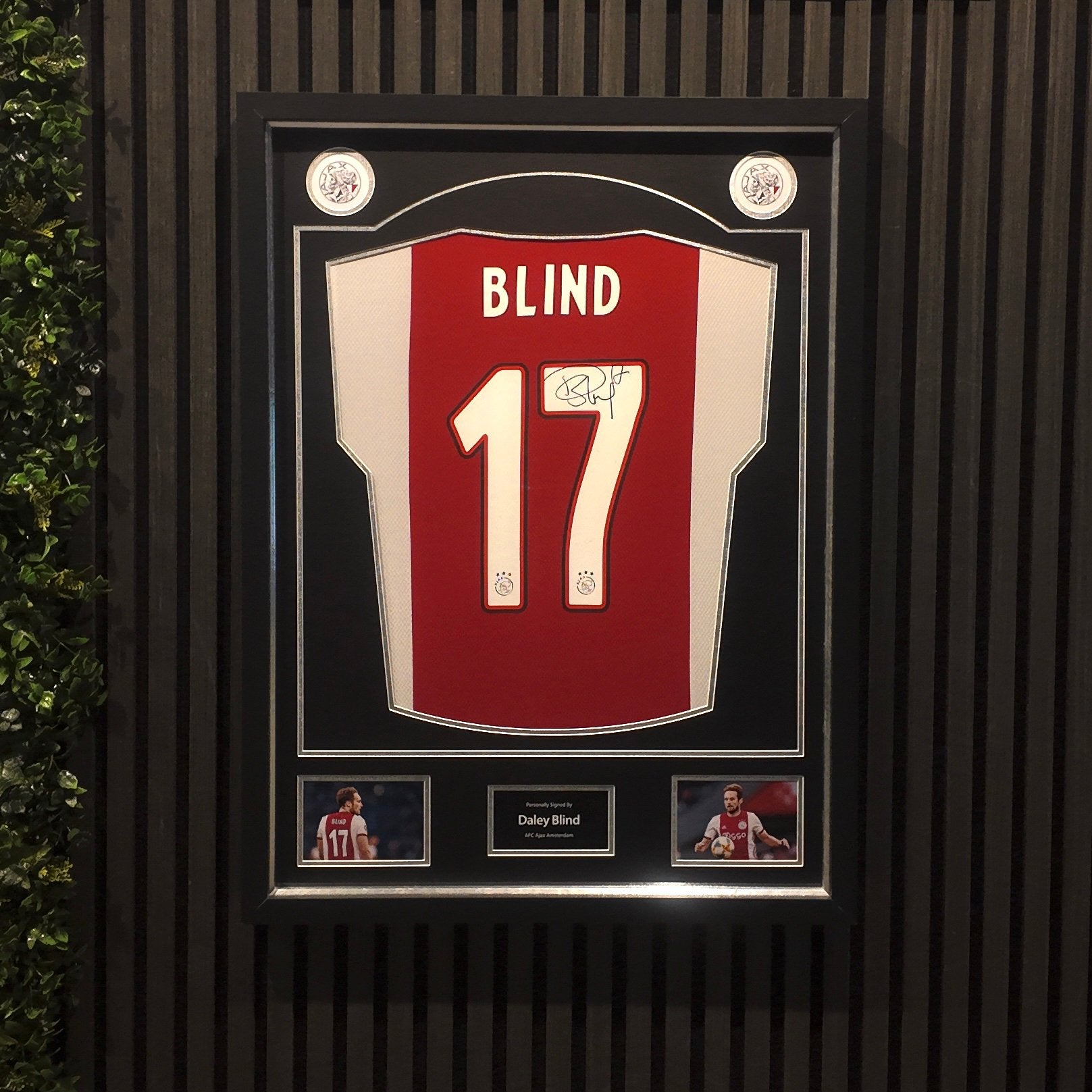 Daley Blind gesigneerd shirt Ajax ingelijst met videobewijs, Verzamelen, Verzenden, Nieuw