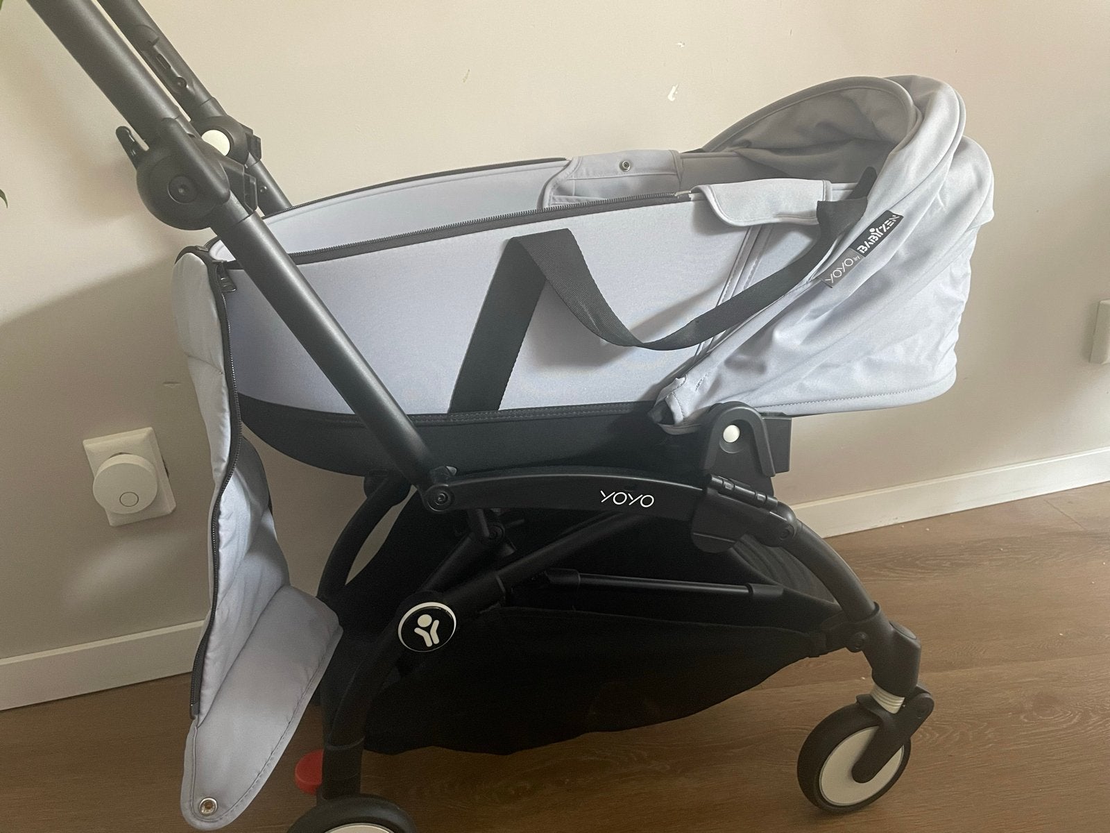 Yoyo3 Reiswieg Grijs - Zo goed als nieuw, Kinderen en Baby's, Kinderwagens en Combinaties, Zo goed als nieuw, Kinderwagen, Overige merken