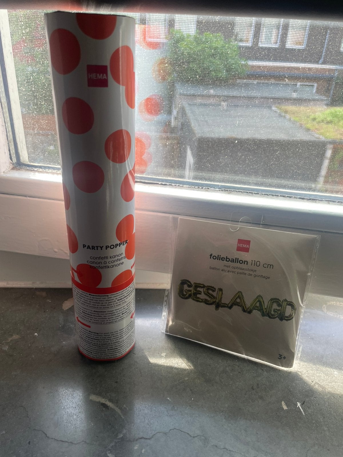 Hema partypopper confetti kanon geslaagd ballon nieuw feest, Ophalen of Verzenden, Zo goed als nieuw, Versiering, Verjaardag