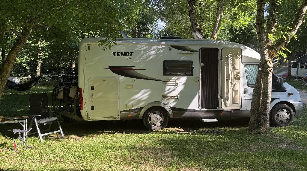 Fendt Camper 2008, E4, 120000 km APK aug 2027, lengtebed, Overige merken, Buscamper of Camperbus, Reservewiel, Ringverwarming