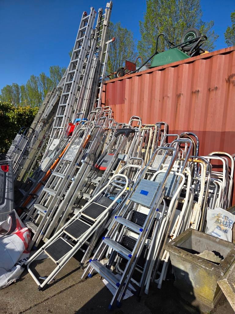 Diverse 2e hands ladders en trappen, Doe-het-zelf en Verbouw, Ladders en Trappen, Ophalen, 2 tot 4 meter