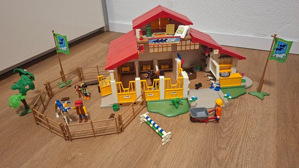 Playmobil paardenmanege 4190, Kinderen en Baby's, Speelgoed | Playmobil, Gebouw, Complete set, Ophalen of Verzenden, Zo goed als nieuw
