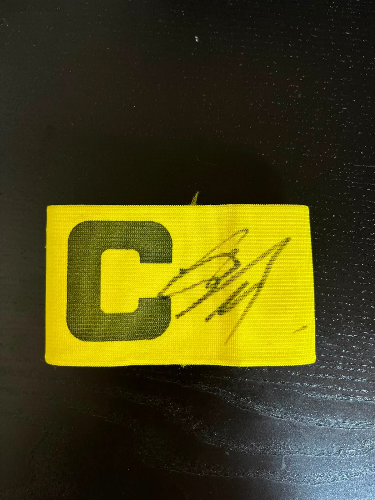 Gesigneerde aanvoerdersband van Mika Godts, Verzamelen, Sportartikelen en Voetbal, Ophalen of Verzenden, Nieuw, Ajax, Overige typen