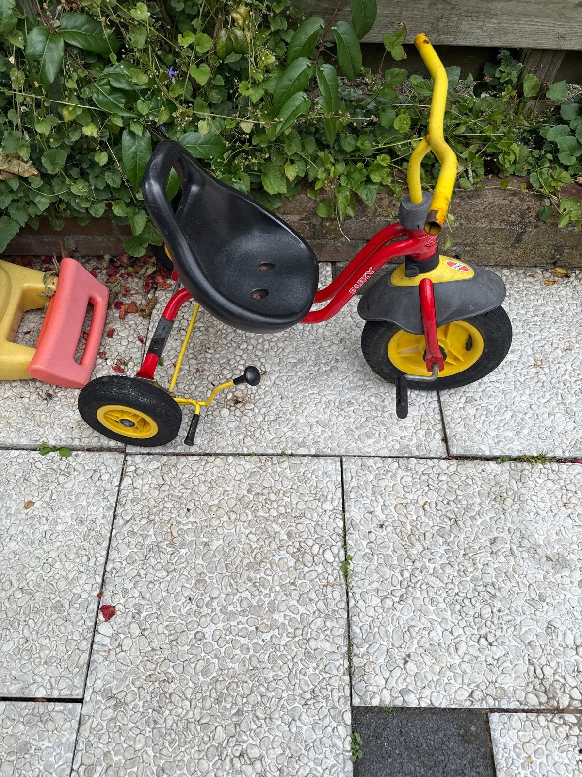 Puky driewieler - rood/geel, Ophalen of Verzenden, Gebruikt, Terugtraprem