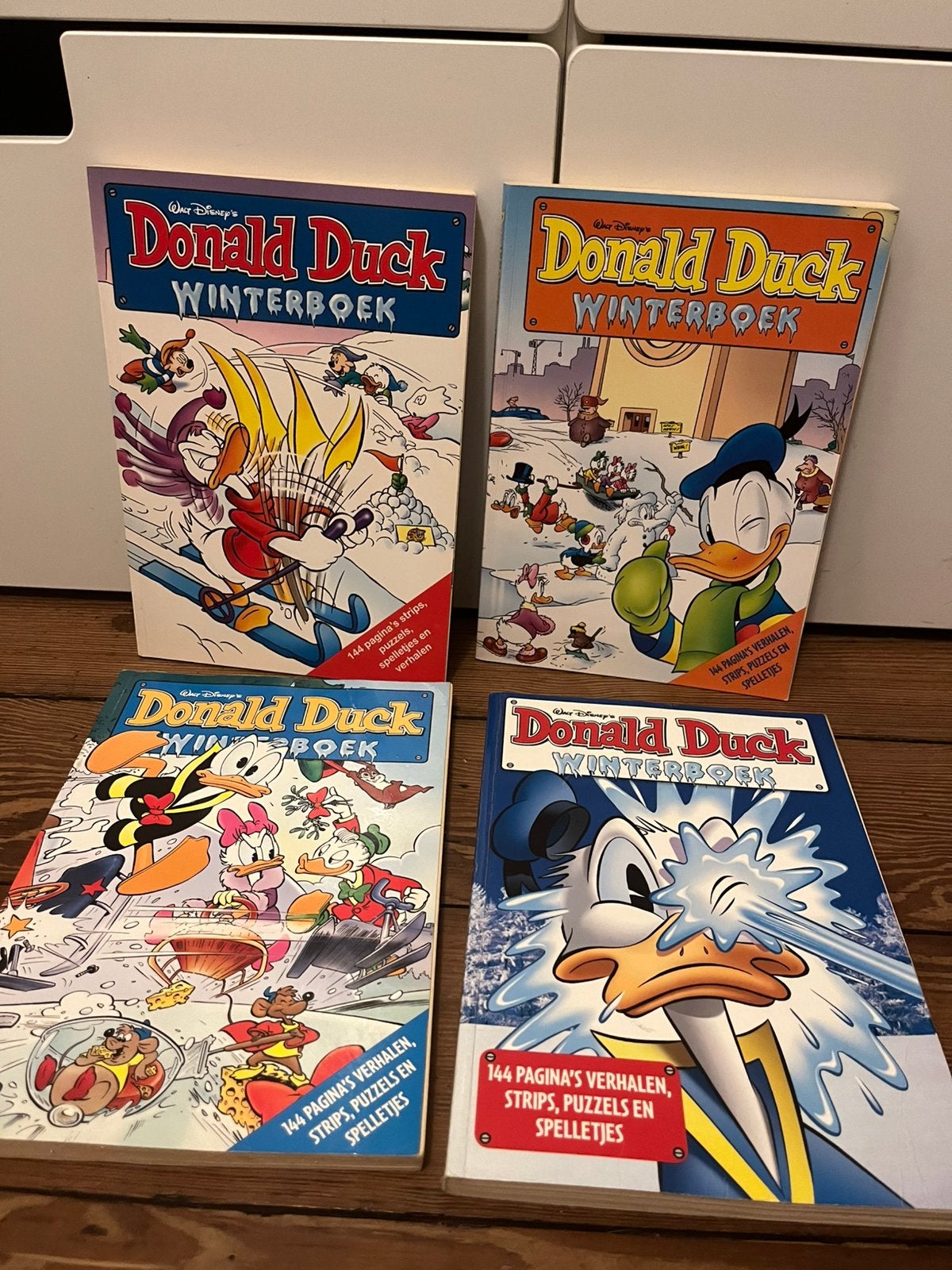 4x Donald Duck winterboeken deel 1 set 8, Ophalen of Verzenden, Zo goed als nieuw