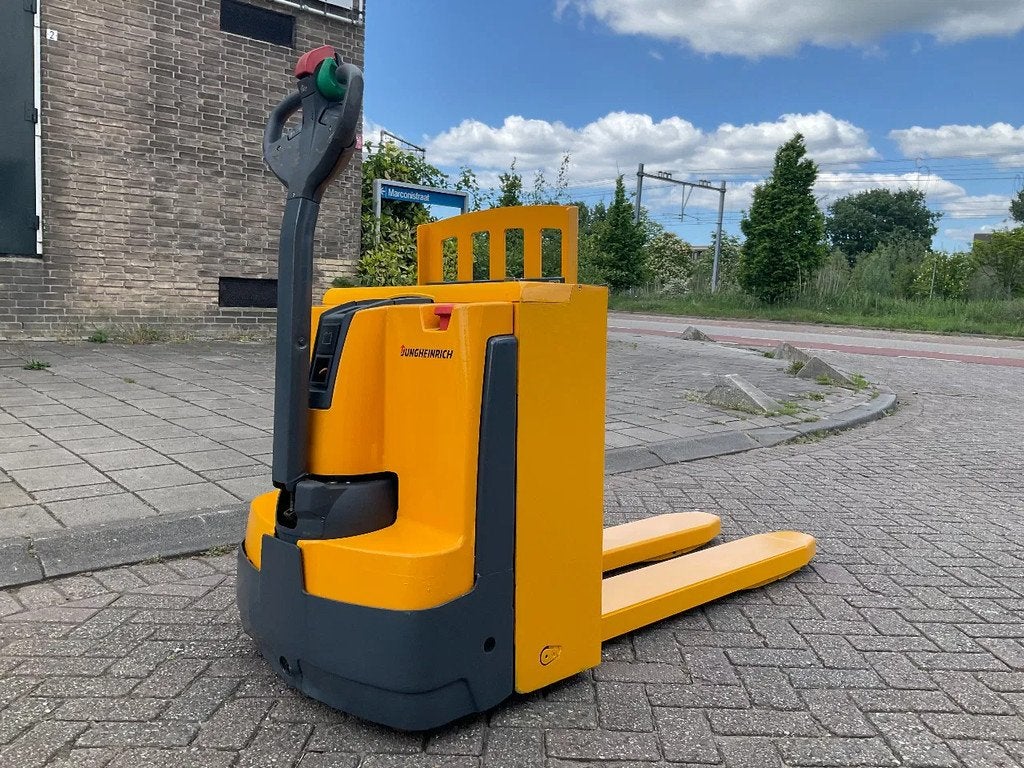 Jungheinrich EJE C20 2000KG 70CM STAPELAAR / HEFTRUCK, Stapelaar, Jungheinrich, Marconistraat 2
3133KL  Vlaardingen, NL, Yilmaz Heftrucks