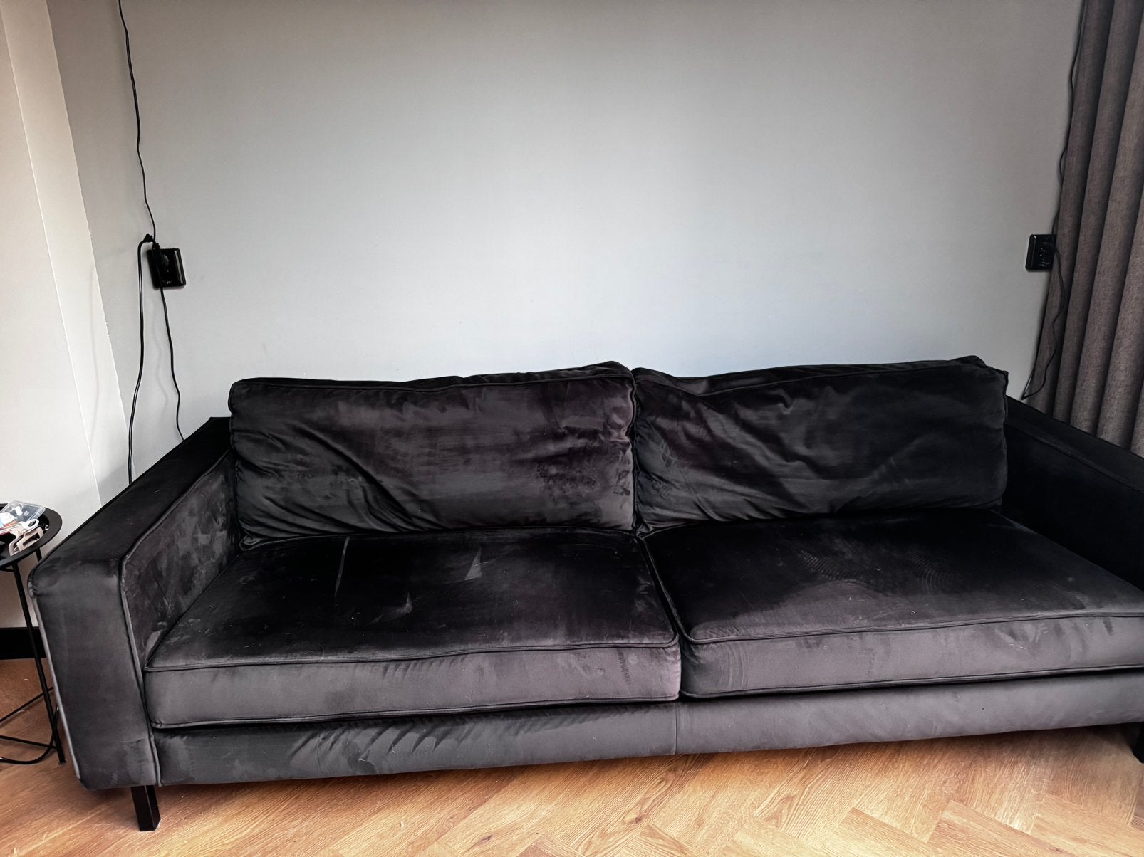 WOOOD Robin Bank Zwart 3 zits + Hocker, Huis en Inrichting, Banken | Bankstellen, Ophalen, Overige materialen, Gebruikt, Tweepersoons