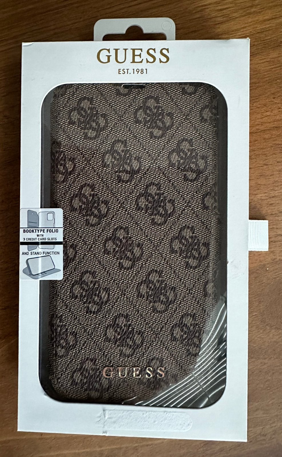 Guess telefoonhoes bookcase Iphone 12 Pro Max, Ophalen of Verzenden, Zo goed als nieuw, IPhone 12 Pro Max