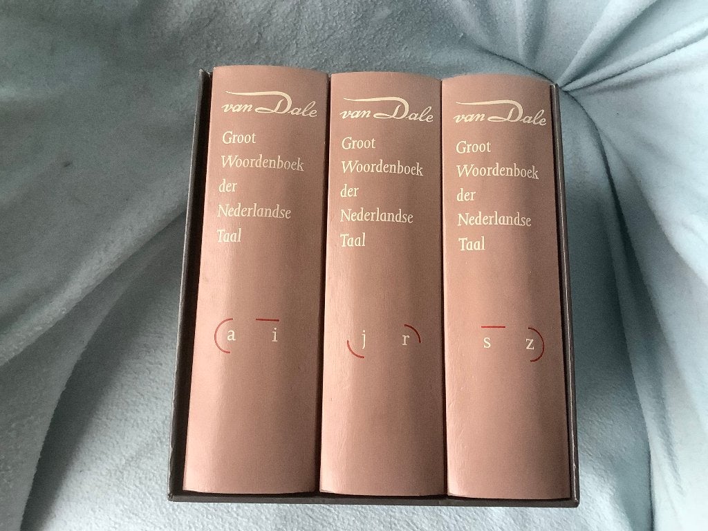 Dikke van Dale Groot Woordenboek der Nederlandse Taal, Van Dale, Nederlands, Ophalen of Verzenden, Zo goed als nieuw