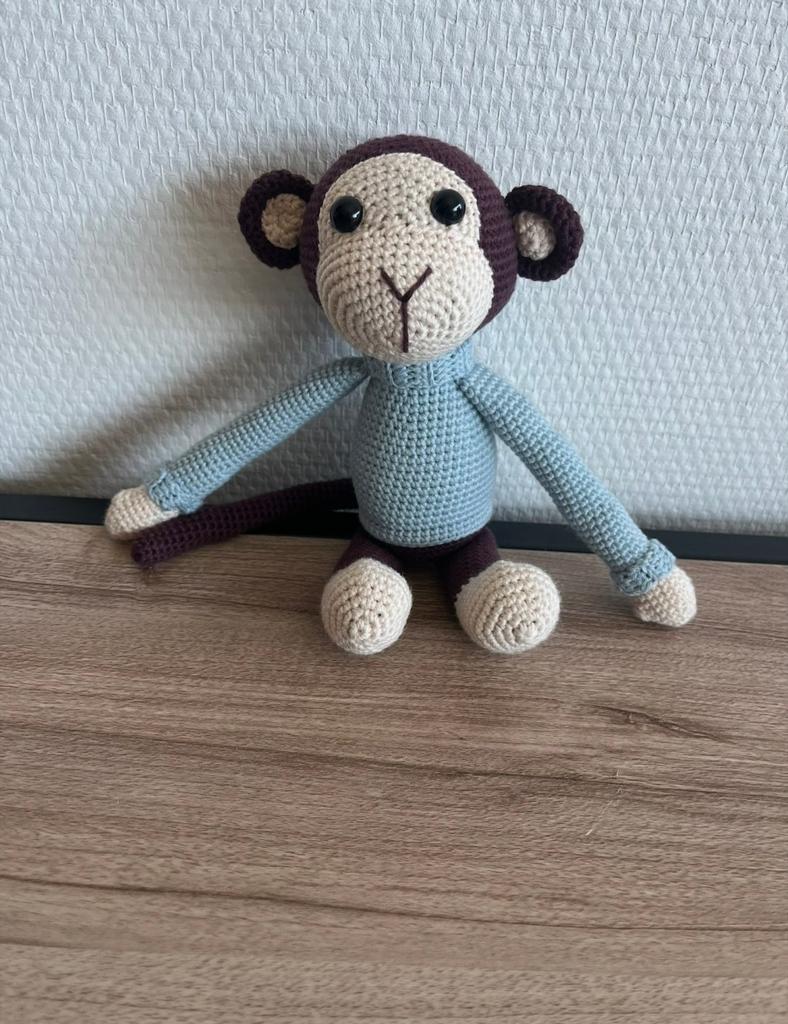 Nieuwe handgemaakte gehaakte knuffel aap, Kinderen en Baby's, Speelgoed | Knuffels en Pluche, Handgemaakt, Nieuw, Ophalen of Verzenden