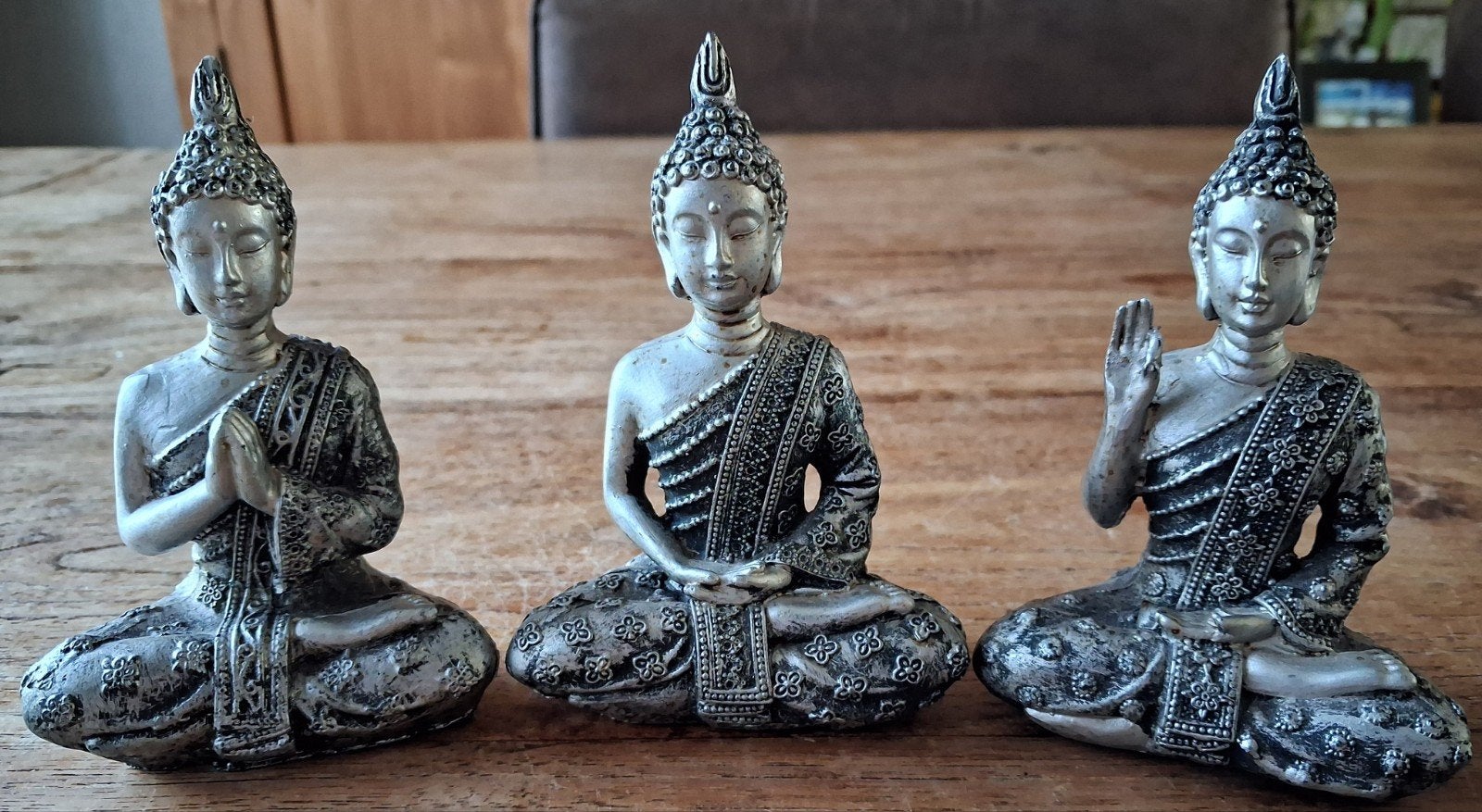 Set van 3 zilverkleurige Boeddha beeldjes, Ophalen of Verzenden, Zo goed als nieuw, Zilver, Set