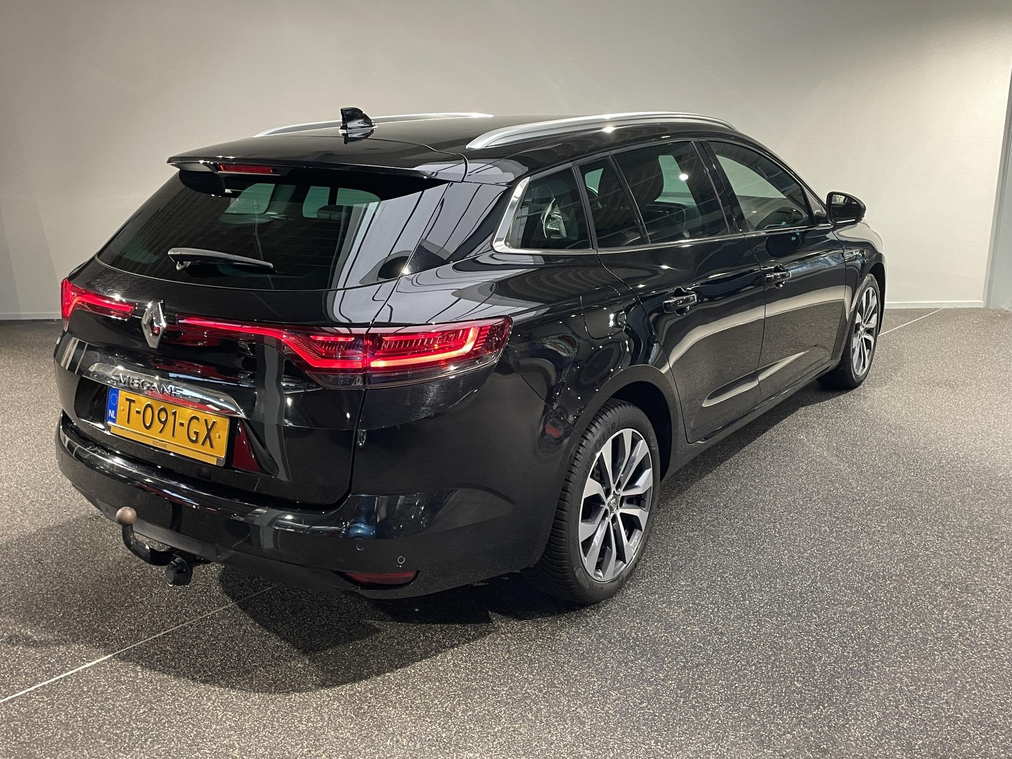 Renault Mégane Estate 1.3 TCe 140 Techno | Automaat | Trekh, Stof, Gebruikt, 4 cilinders, Met garantie (alle)