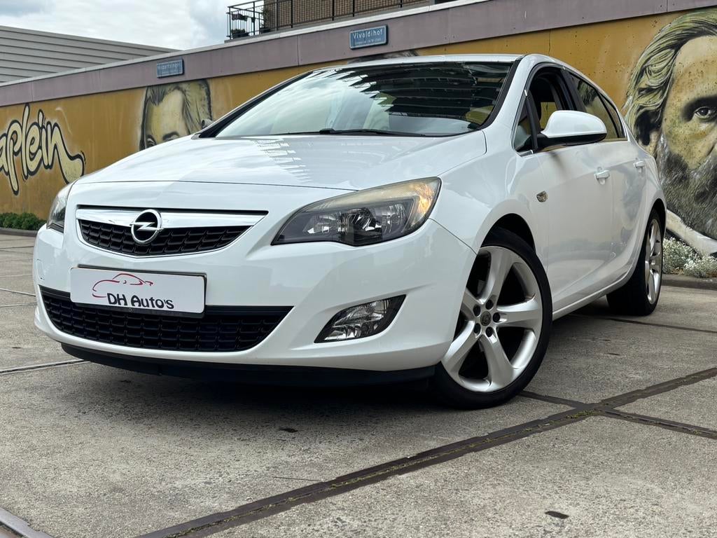 Opel Astra 1.6 | 5 Deurs | Navi | Sportstoelen | NAP | APK, Auto's, Voorwielaandrijving, Stof, 1250 kg, 4 cilinders