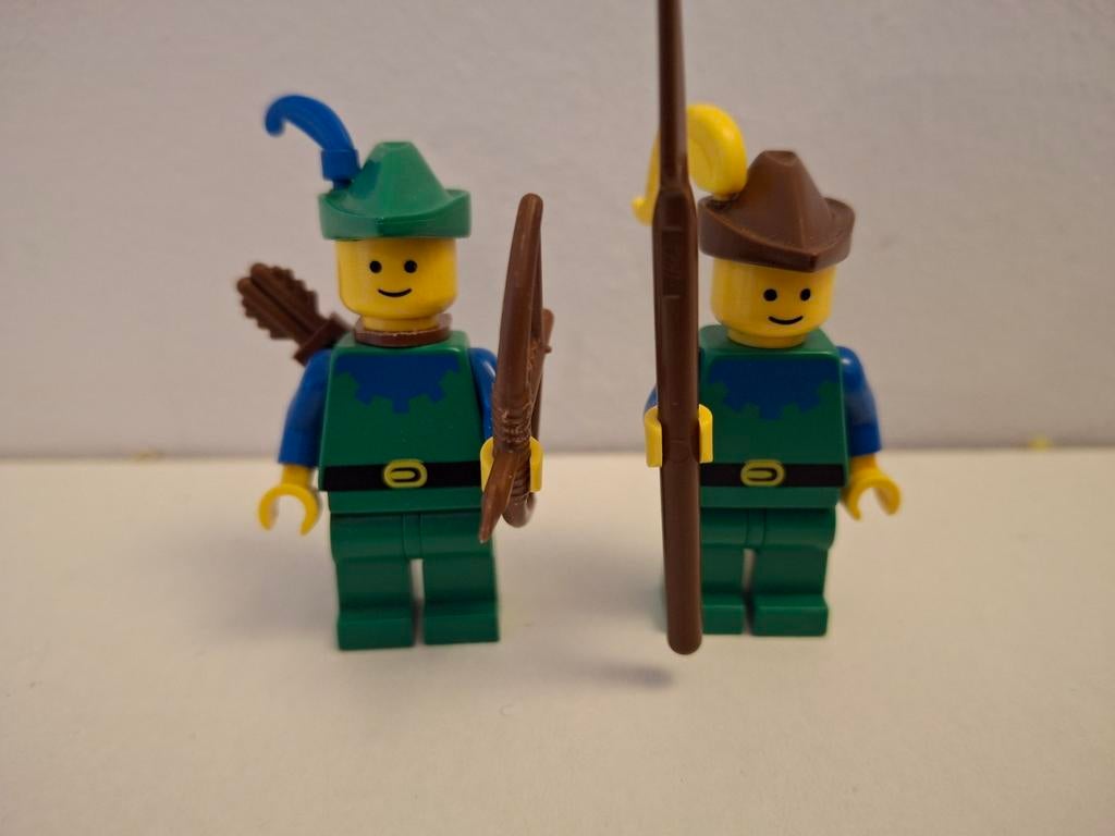 Lego 6077 Forestmen's River Fortress. Jaren 80 Castle, Compleet, Lego, Info@lego.com, 33 Bath Road, Slough, UK
