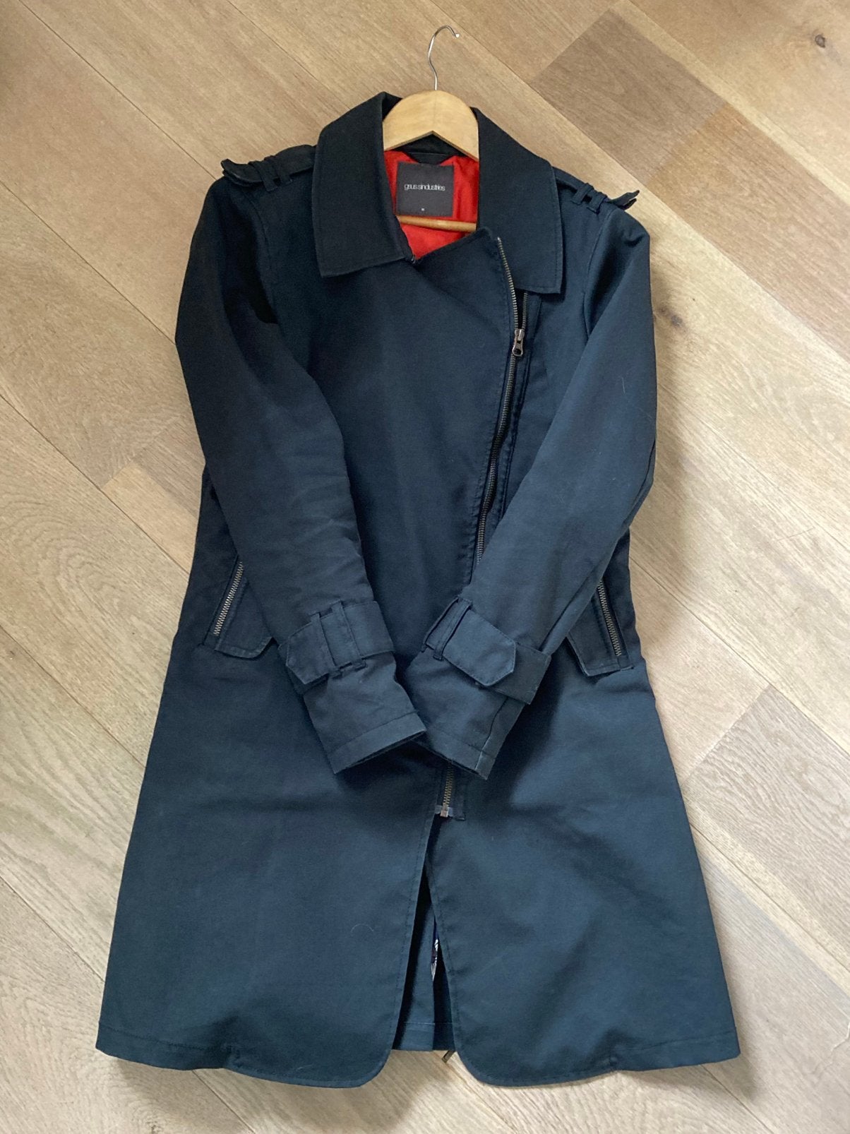 Trenchcoat dames zwart Gsus. Maat M, Ophalen, Gedragen, Maat 38/40 (M), Zwart