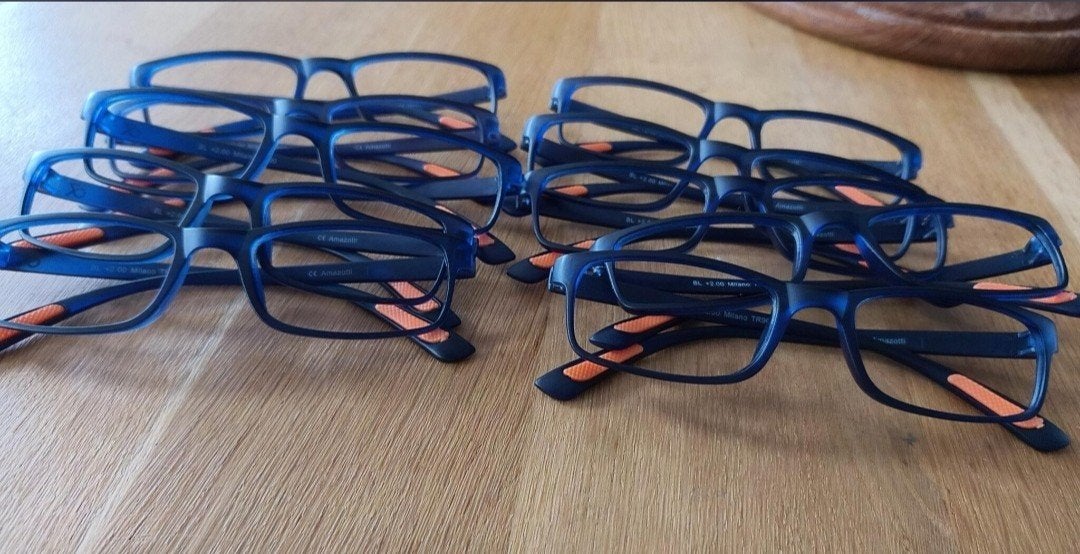 20 blauwe leesbrillen zonder glas. Leuk voor carnaval of fe, Ophalen, Nieuw, Blauw, Overige merken