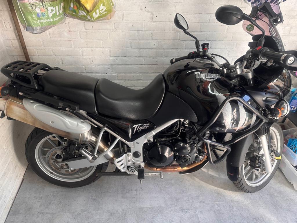 2 nette Triumph, Ophalen of Verzenden