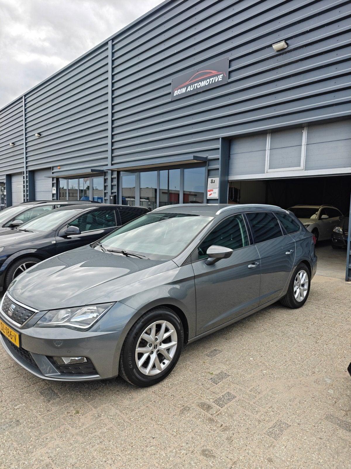 Seat Leon ST business intense 1.0 ECO TSI 2018 Grijs, Voorwielaandrijving, Stof, Leon, 610 kg