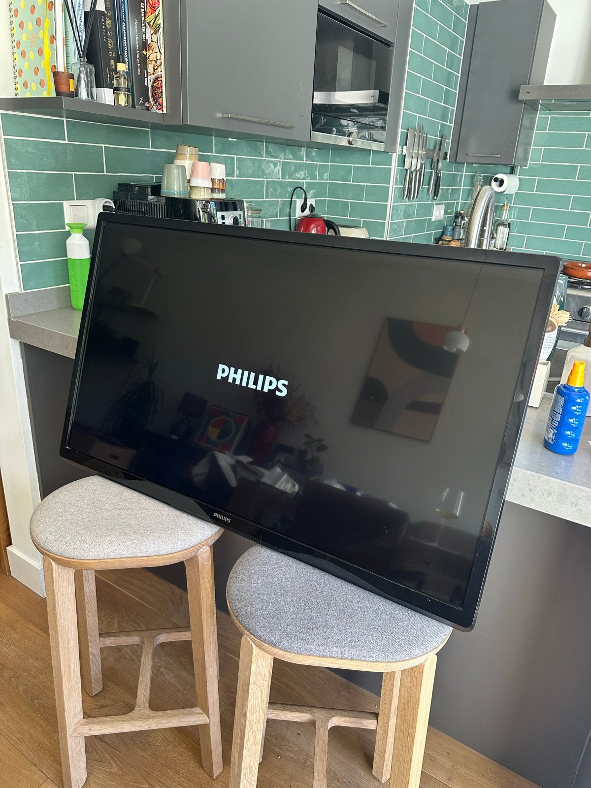 Philips TV incl. muurbeugel, afstandsbediening, 42 inch, Philips, Gebruikt, 50 Hz, LCD