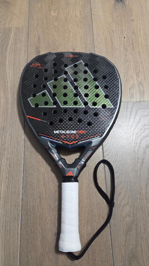 Adidas Metalbone 3.4 HRD+ (2026), Ophalen of Verzenden, Zo goed als nieuw, Padelracket