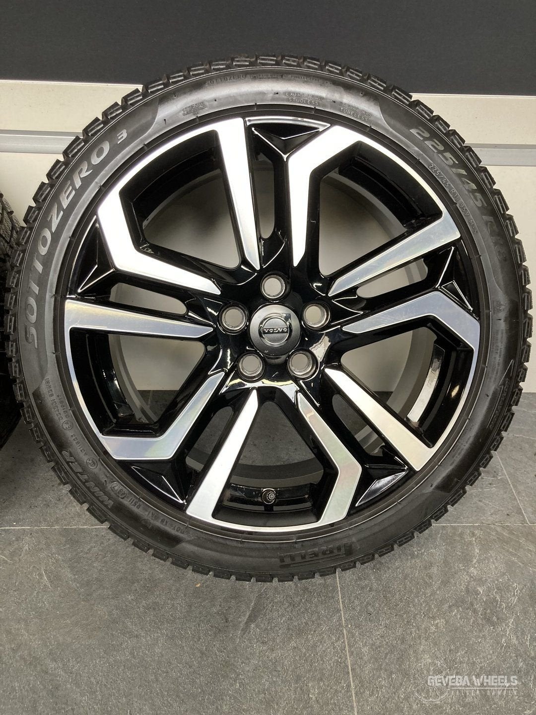 18” originele Volvo V40 Cross Country velgen + winterbanden, 19 inch, Gebruikt, -, -