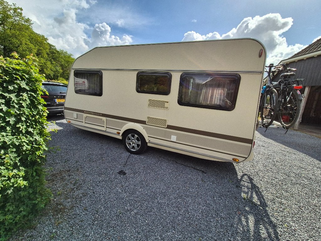 Caravan - Avento 445 TF Touristique Comfort 2011, Caravans en Kamperen, Caravans, Omvormbare zithoek, Avento, Treinzit, Particulier
