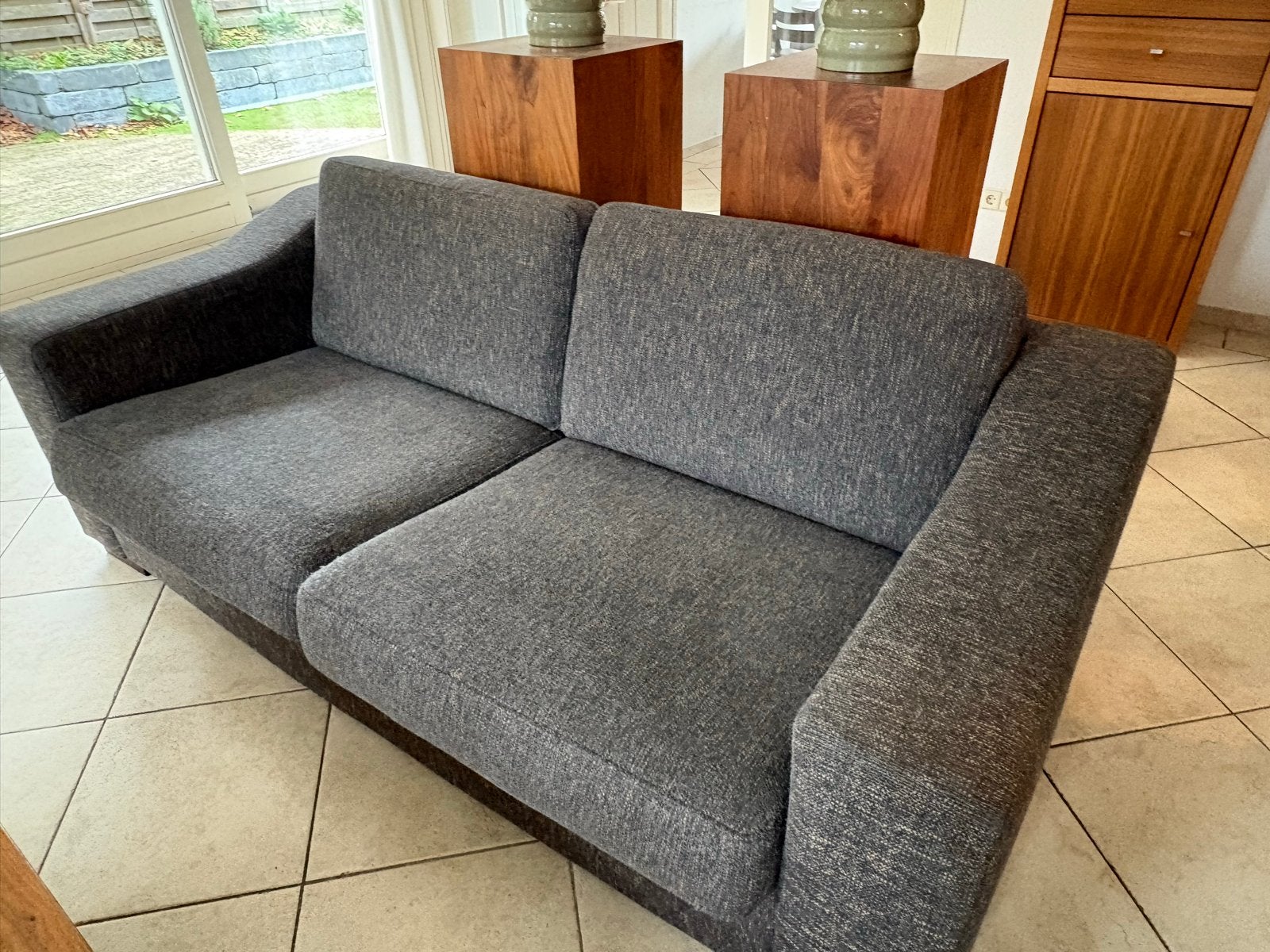 Comfortabele bankenset (3 stuks) met hocker - Grijs stof, Ophalen, Gebruikt, Tweepersoons, 75 tot 100 cm
