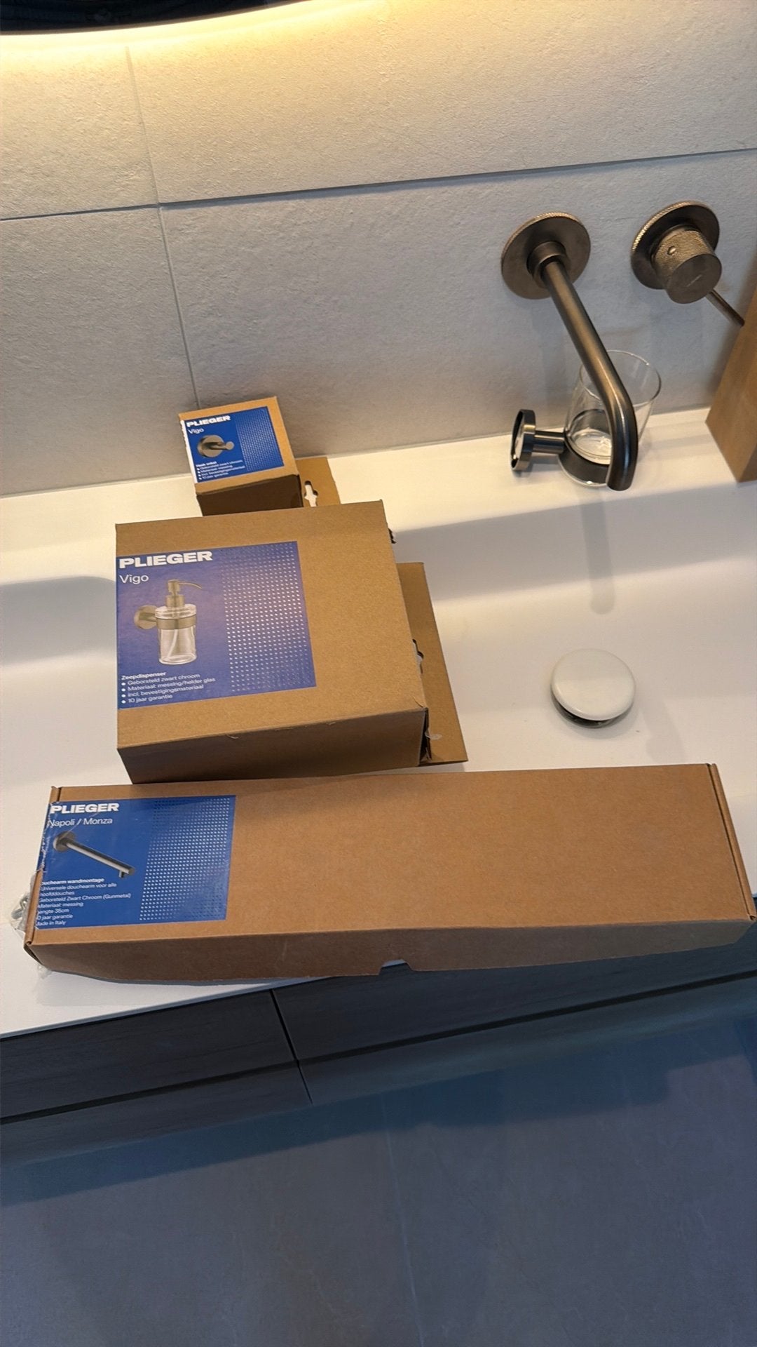 Diverse sanitair artikelen Plieger / Gun Metal, Ophalen, Nieuw