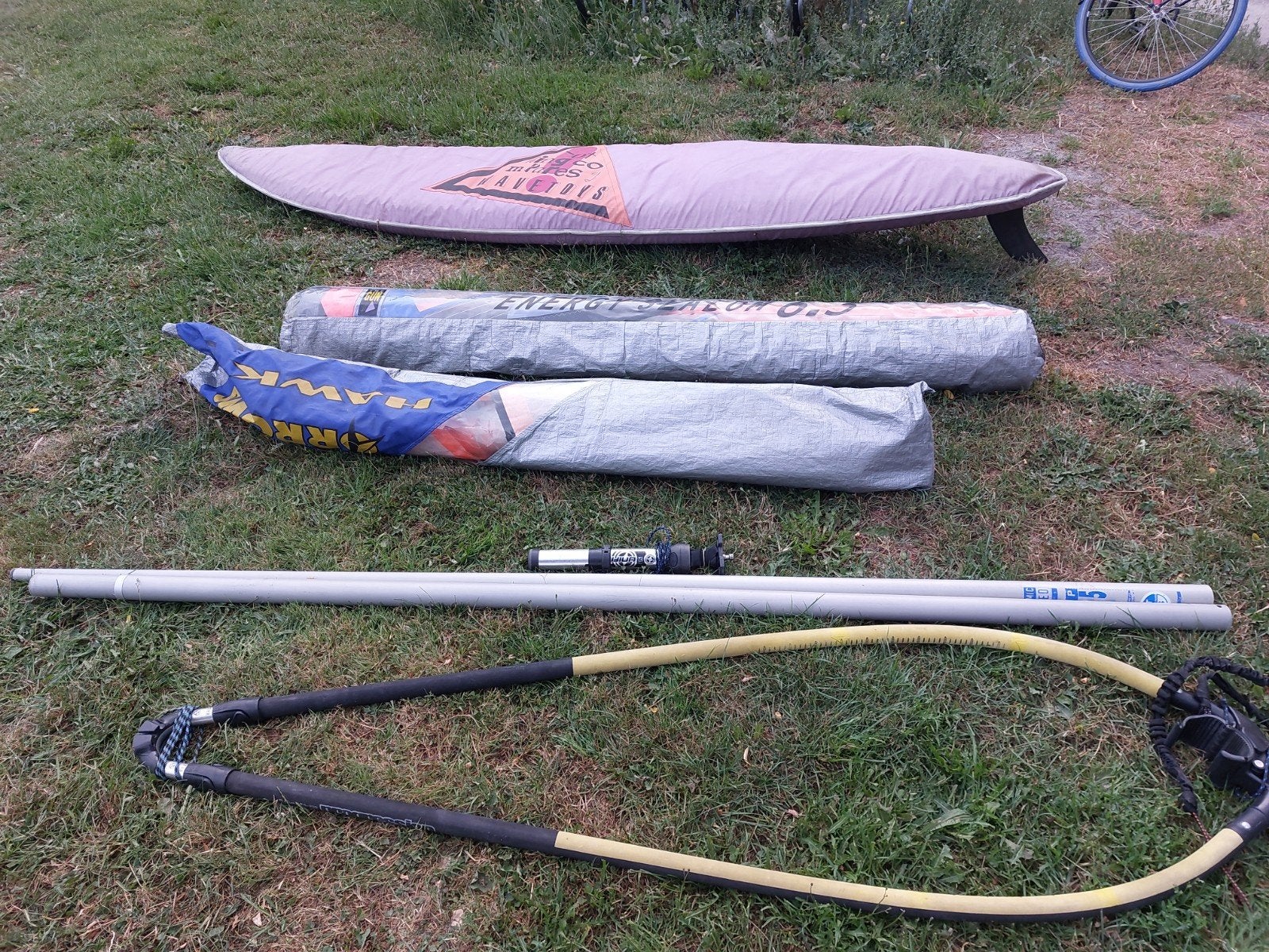 Complete windsurfset F2 Bullit Race met 2 zeilen, Watersport en Boten, Ophalen, Met mast, 250 tot 300 cm, Gebruikt