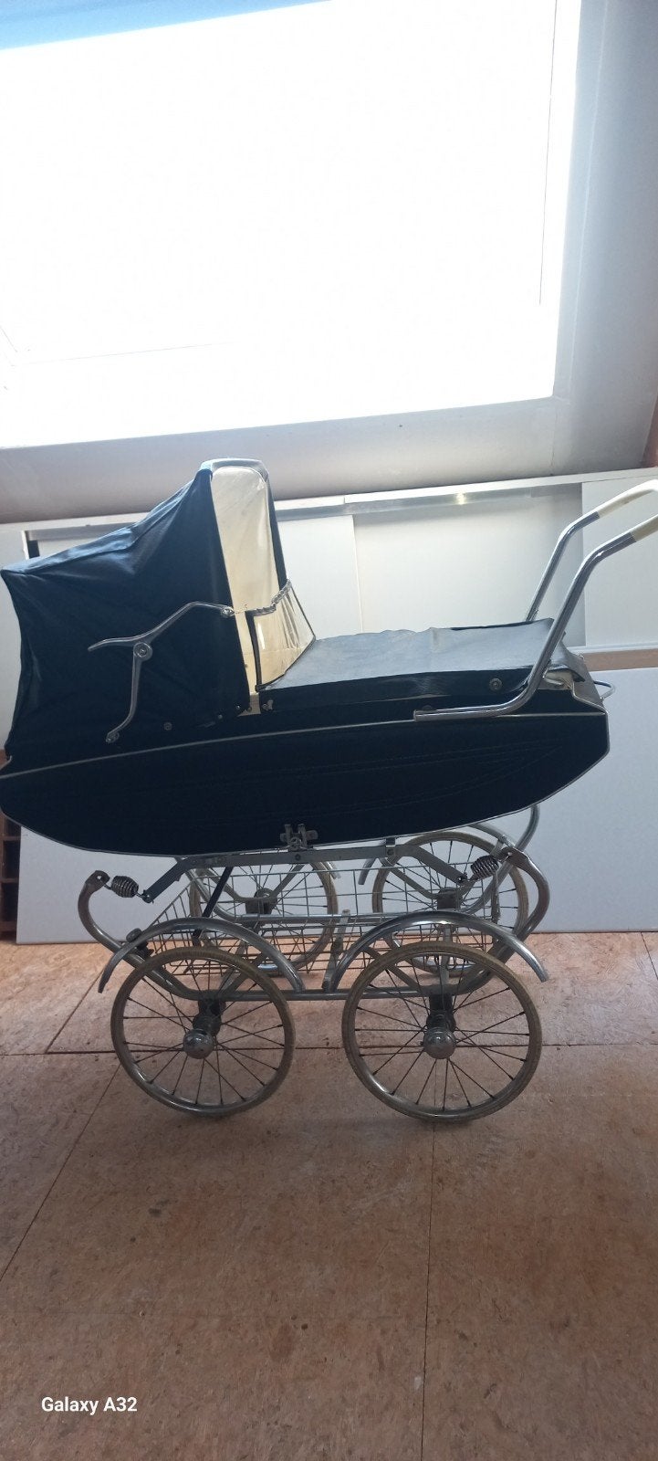 Vintage Van Delft kinderwagen - Klassiek en Stijlvol, Gebruikt, Luchtbanden, Ophalen, Kinderwagen