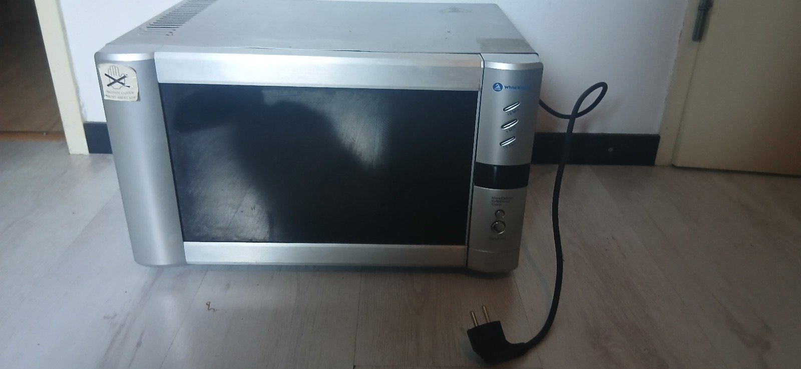 White Knight Combimagnetron - Zilverkleurig, Witgoed en Apparatuur, Ophalen, Combimagnetron, Gebruikt, Minder dan 45 cm