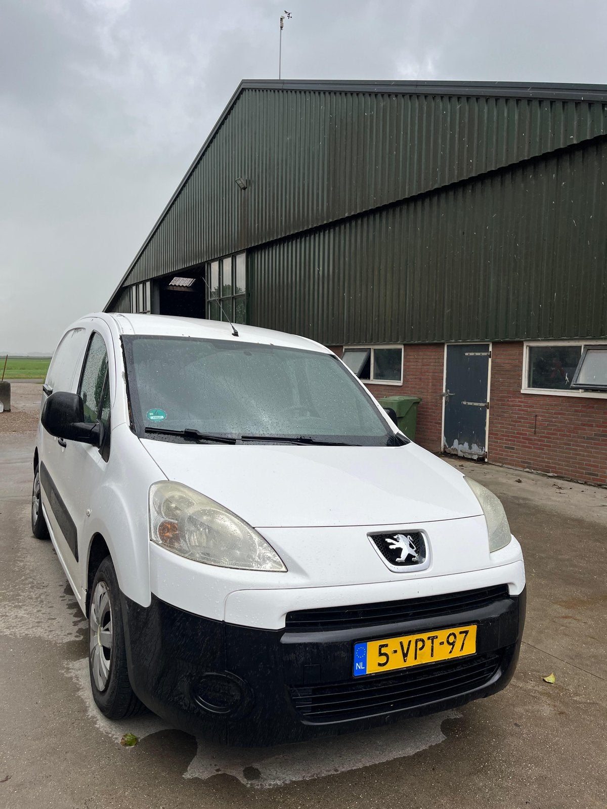 Peugeot Partner 1.6 HDI 66KW 2011 Grijs kenteken, 4 cilinders, Wit, Origineel Nederlands, 2 stoelen