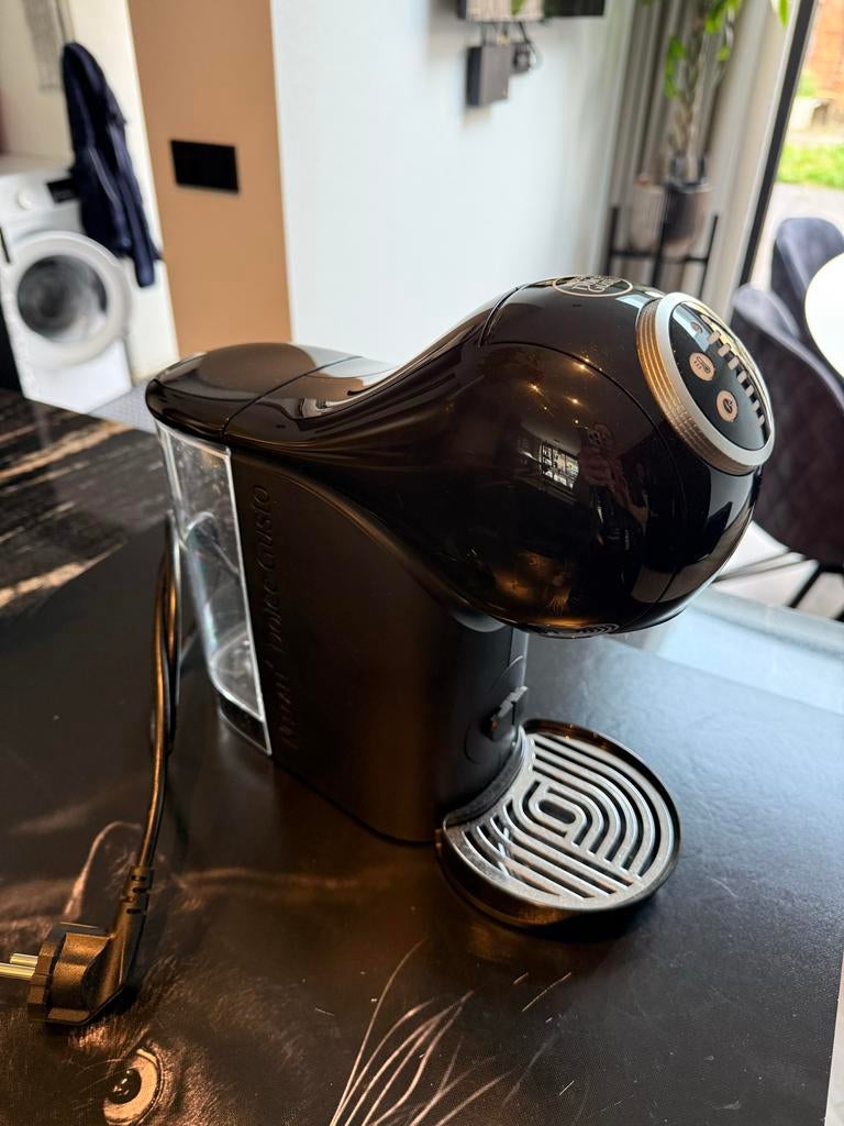 Nescafé Dolce Gusto Genio S Basic Koffiecupmachine, Koffiemachine, Ophalen of Verzenden, Zo goed als nieuw, 1 kopje