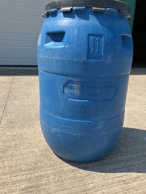 Blauwe tonnen 40x80 cm voor voer of als regenton, 150 liter of meer, Ophalen, Gebruikt, Kunststof