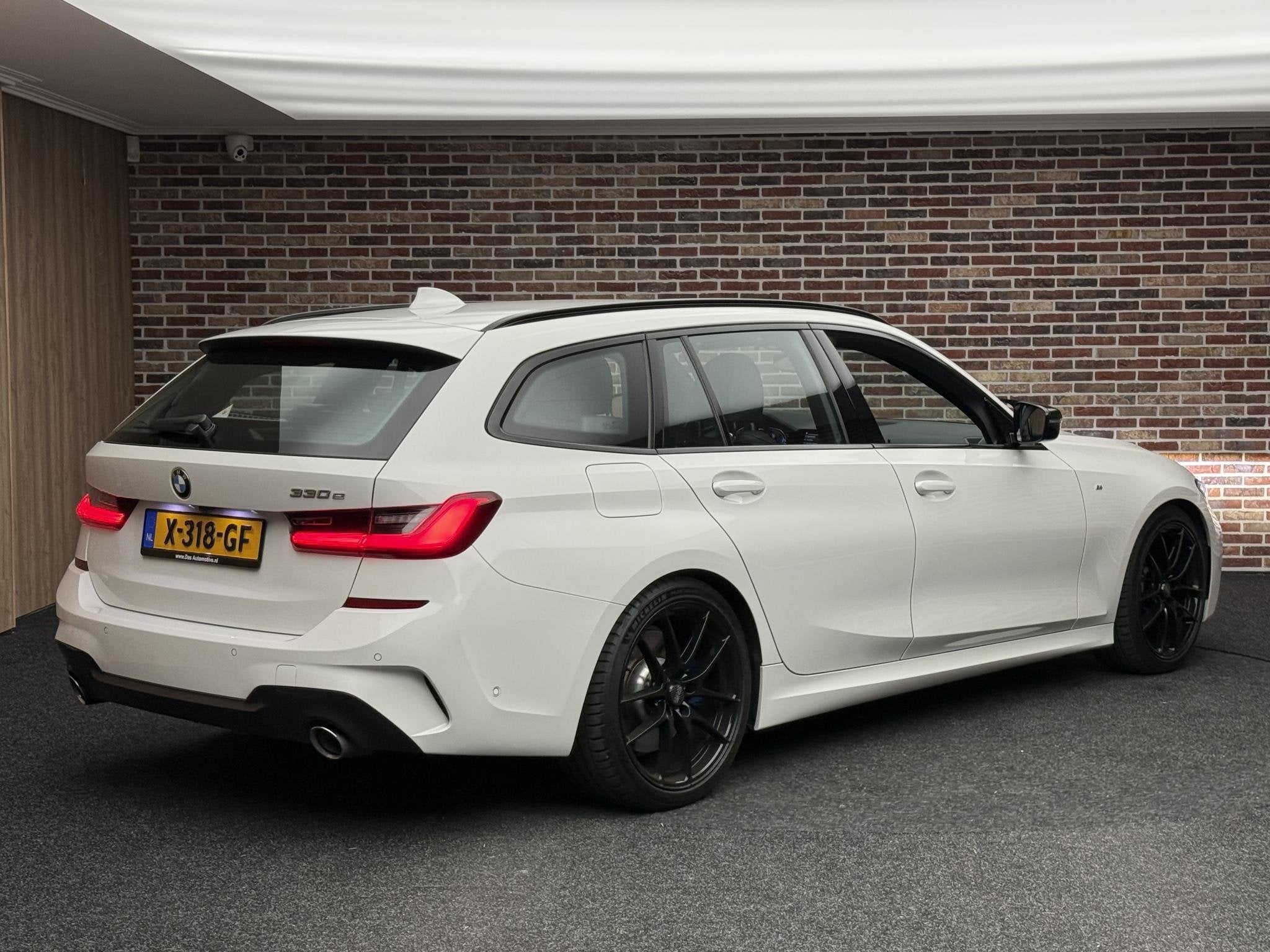 BMW 3-serie Touring 330e M Sport H/K Leer Camera O.Z Velgen, 1998 cc, Achterwielaandrijving, Gebruikt, Euro 6