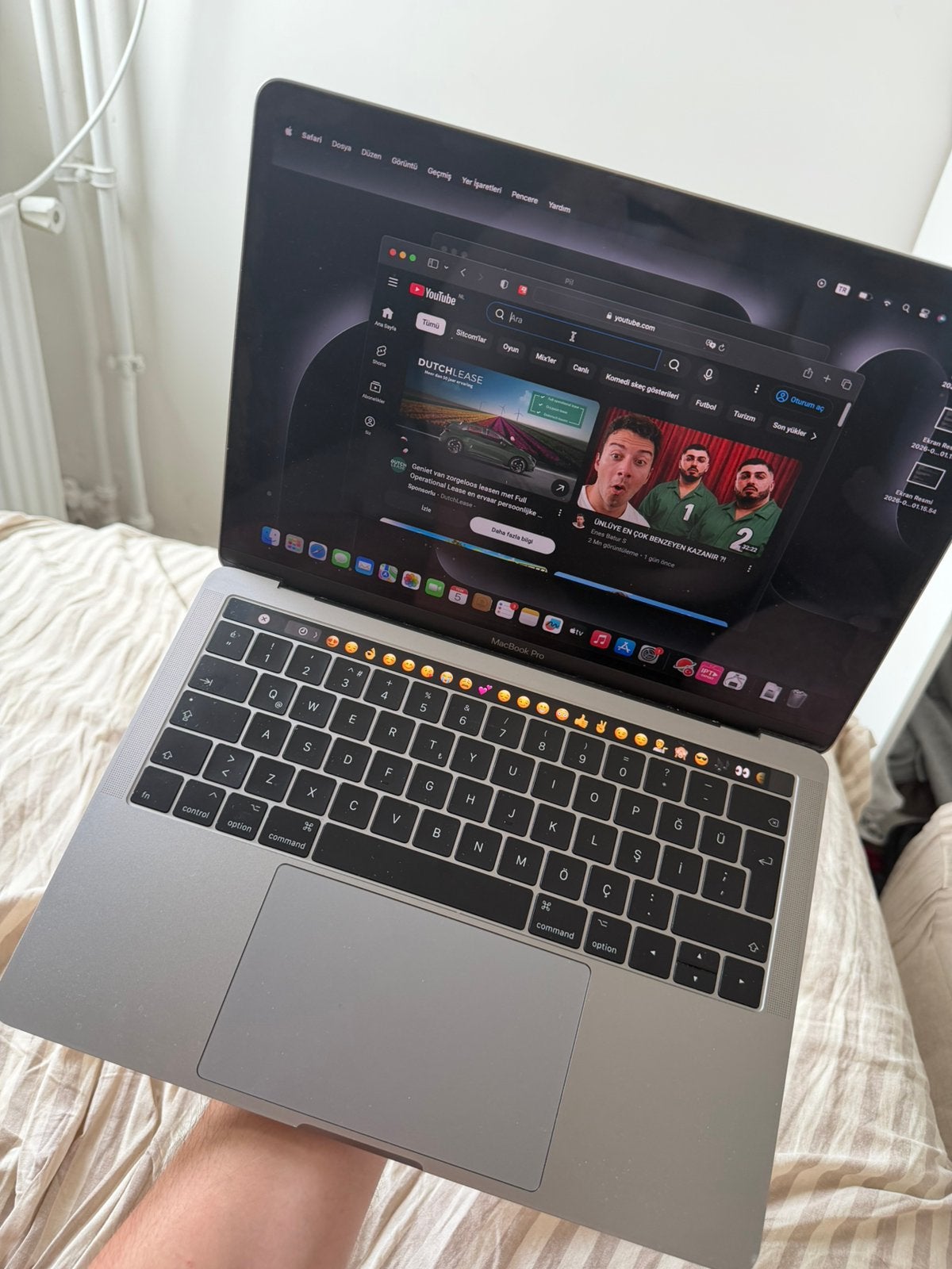 Macbook pro touchbar and touch id, MacBook Pro, 256 GB, Qwerty, 8 GB