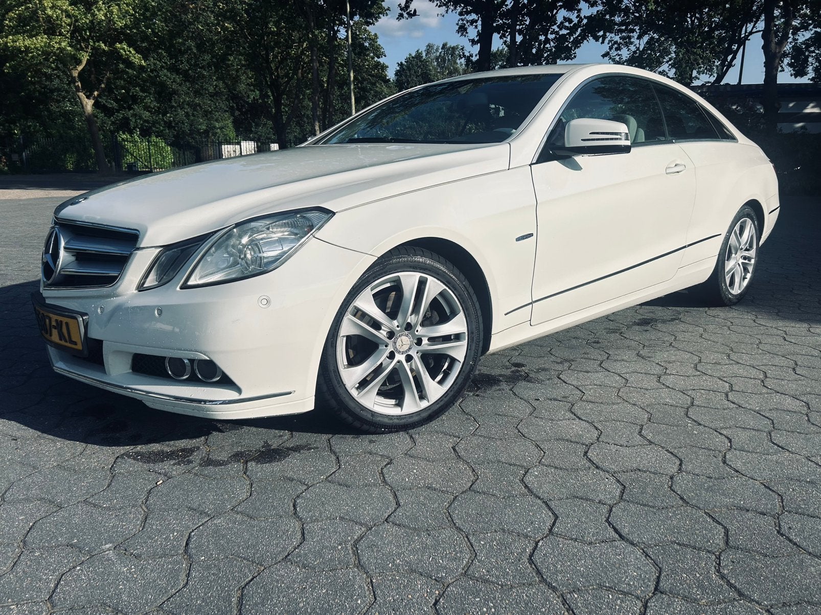 Mercedes-Benz E-Klasse CDI E250 Coupe AUT 2010 Wit, Auto's, Automaat, Achterwielaandrijving, 1800 kg, 4 cilinders