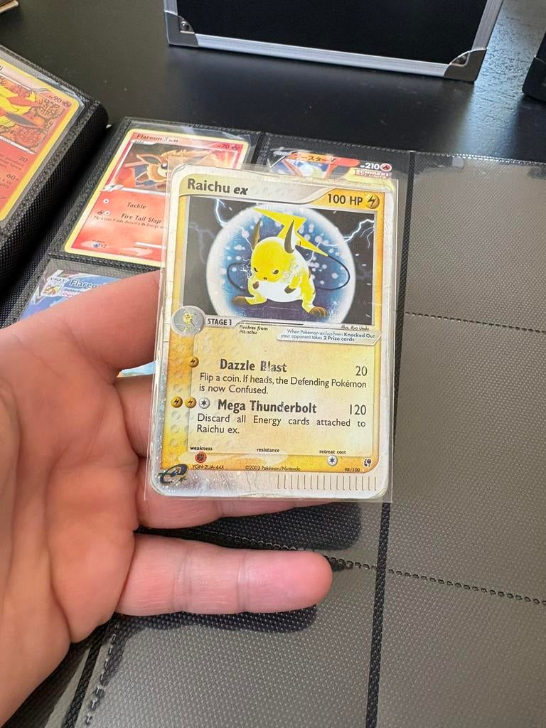 Raichu ex unseenforces, Hobby en Vrije tijd, Verzamelkaartspellen | Pokémon, Zo goed als nieuw, Meerdere kaarten, Foil, Ophalen of Verzenden